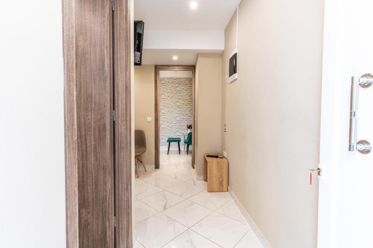 Aiolos Luxury Alimos Kalamaki Market Apartment 3 Near The Sea Athen Eksteriør billede